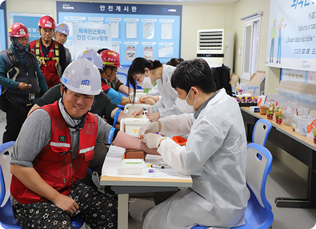 포스코이앤씨, 1%나눔재단 기부금으로 외국인 노동자 맞춤형 케어 활동 진행